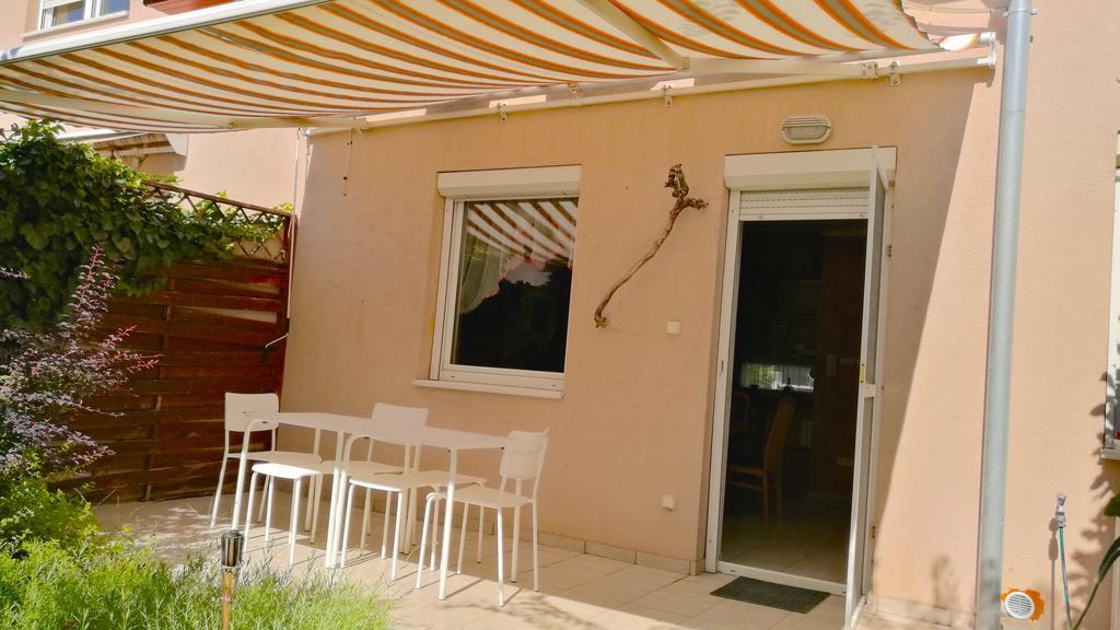 Aurora Premium Home Gyor Luaran gambar