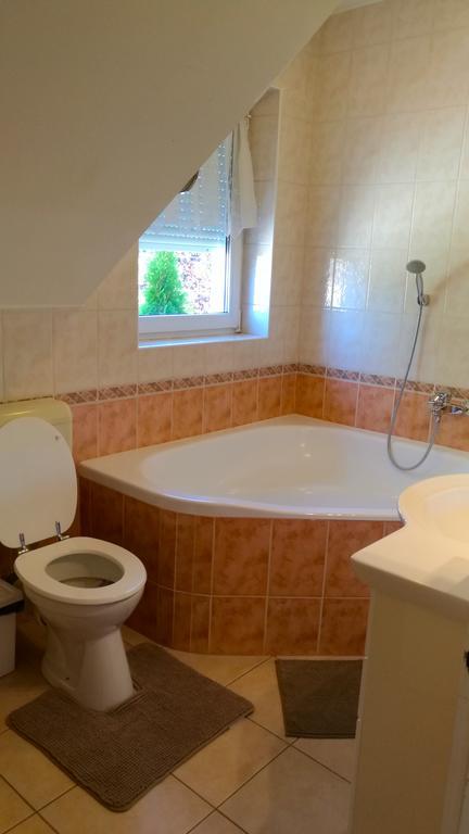 Aurora Premium Home Gyor Luaran gambar