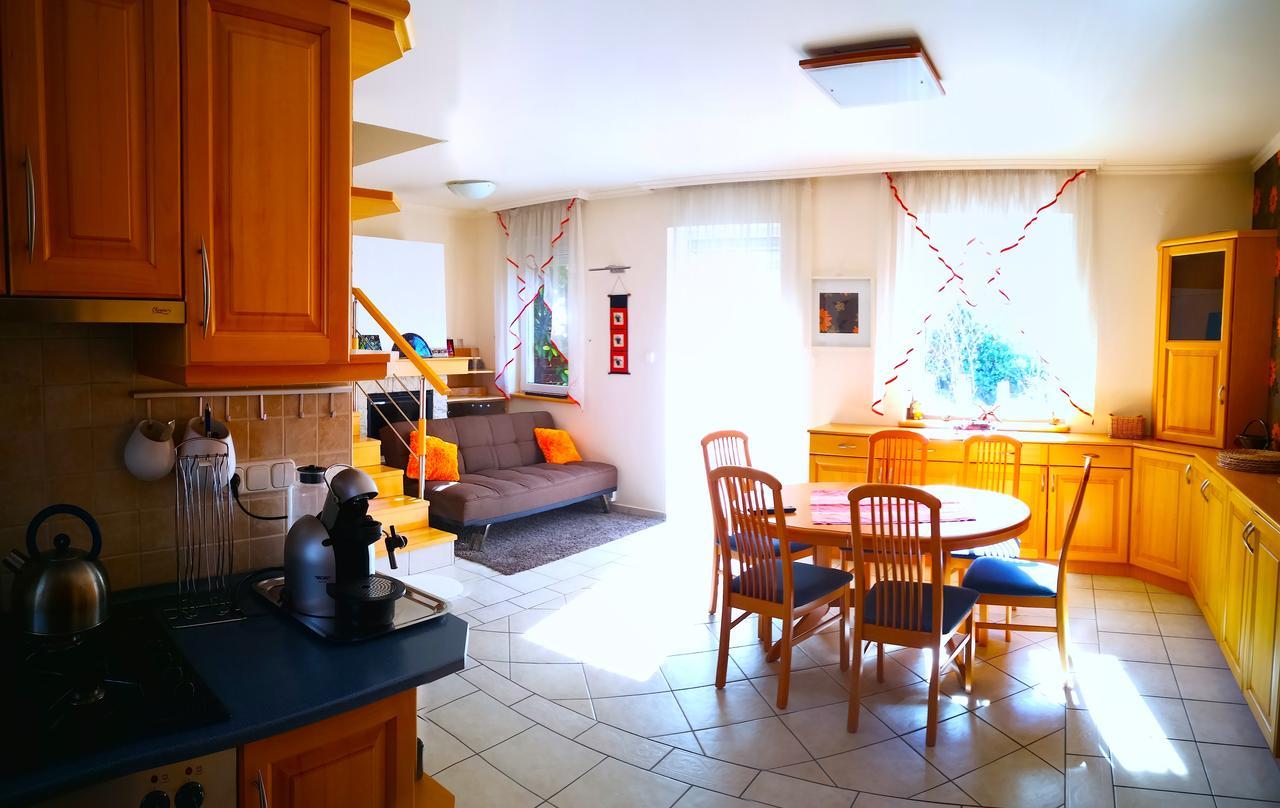 Aurora Premium Home Gyor Luaran gambar